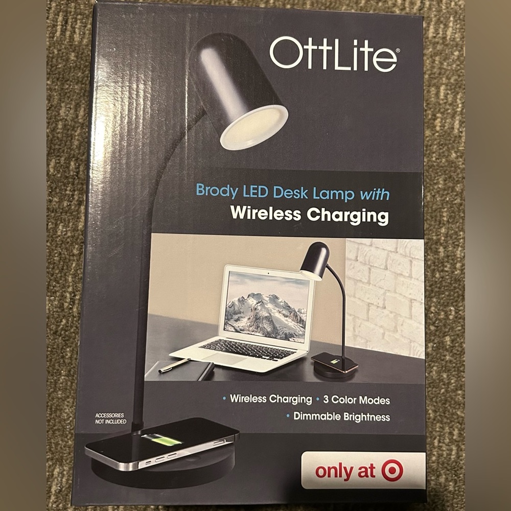 Ottlight lamp.With wireless charging.